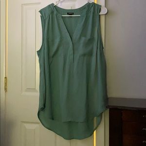 Sleeveless Green torrid top